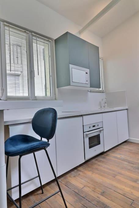 Unique Loft Apartment Located 15 Minutes From The Champs Elysees Saint-Ouen  Dış mekan fotoğraf
