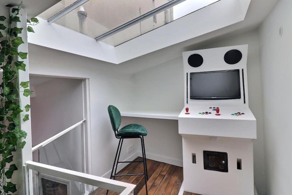 Unique Loft Apartment Located 15 Minutes From The Champs Elysees Saint-Ouen  Dış mekan fotoğraf